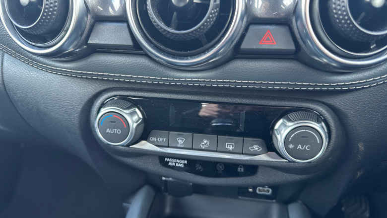 Nissan Juke 1.0 DiG-T 114 N-Connecta 5dr Petrol Hatchback